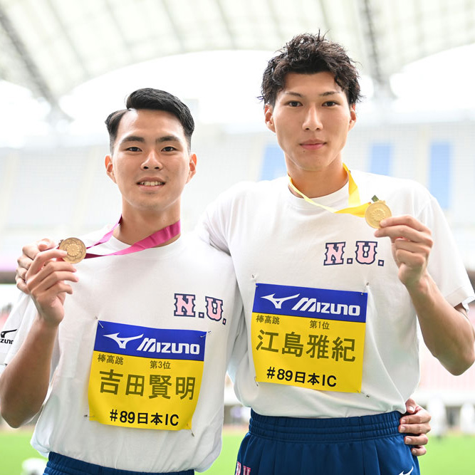 「今回のコンディションで、しっかりと5m40を1回でクリアして優勝することができてうれしい」と話す江島選手(右)と3位・吉田賢明選手(左)。二人で14得点を獲得し、優勝へ大きく近づいた。