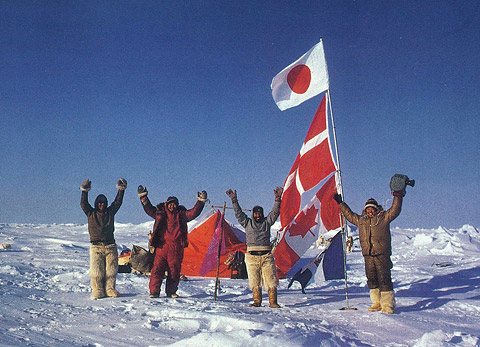 日本大学北極遠征隊が北極点に到達