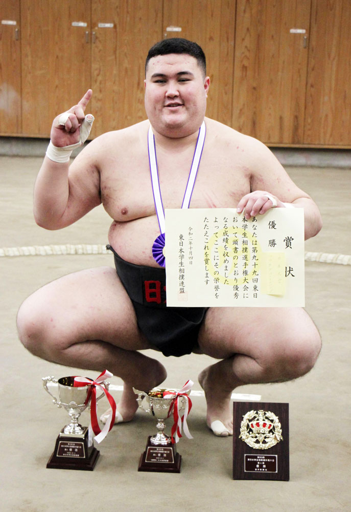 東日本学生選手権個人戦で優勝したイェルシン選手。