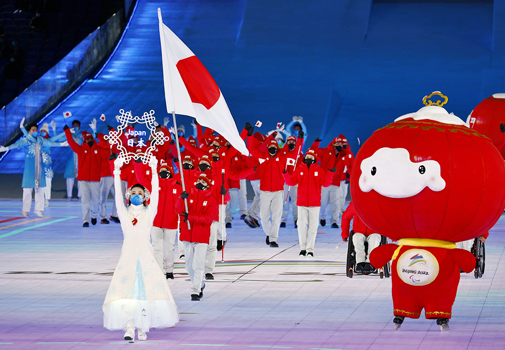北京パラリンピックの開会式・閉会式では、川除選手が日本選手団の旗手を務めた。