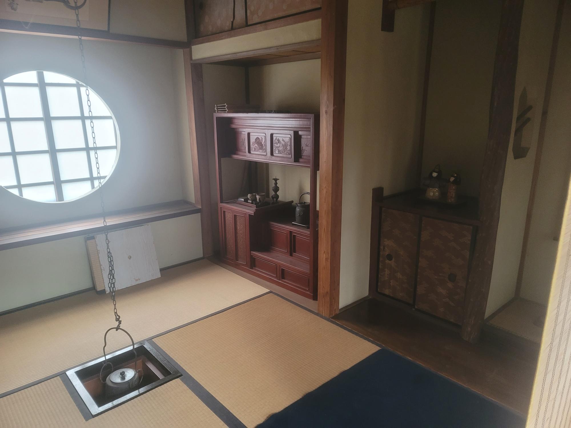 4畳半の茶室。ご希望があれば要予約（1名5百円）で2月3月8月には抹茶を召し上がっていただけます。
